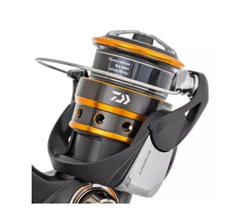 Катушка Daiwa 24  IPRIMI  LT2000S-P