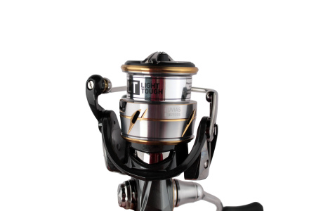 Катушка Daiwa 20 Luvias FC LT 2500S