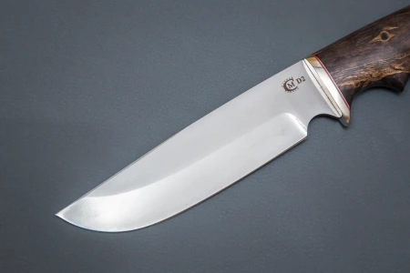 Нож Егерь, .ст.D2, мельхиор, стабилизированная карельская береза